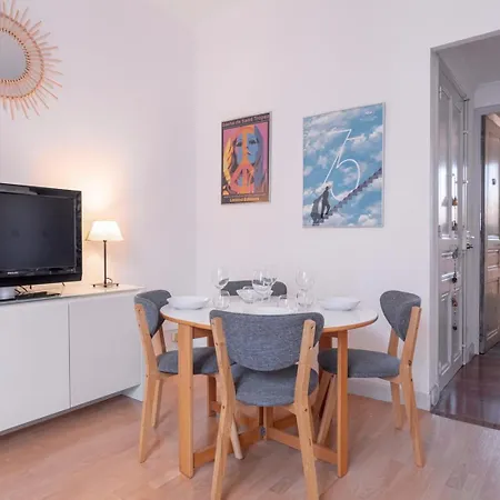 The Artists' Retreat - Comfort In The Heart Of Cannes Apartment *
